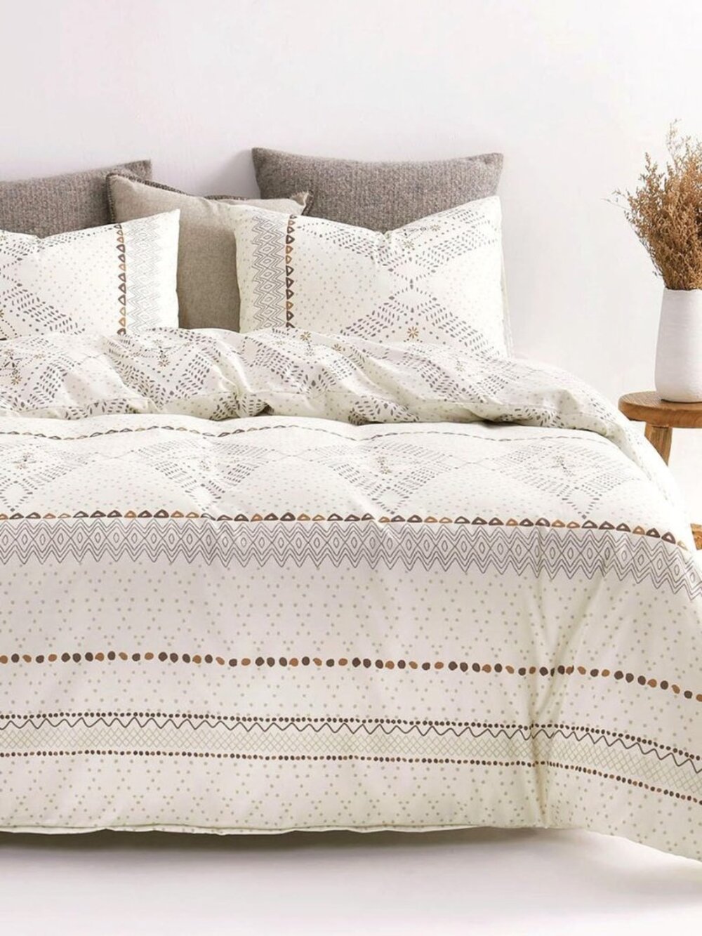 Boho Comforter Set, Farmhouse Bohemian Western Aztec Neutral Aesthetic, Soft